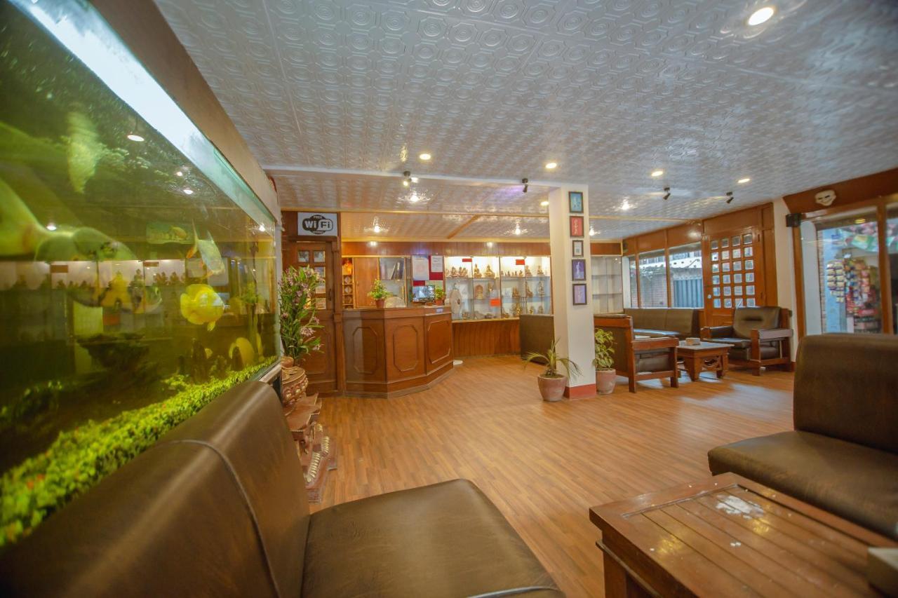 Hotel Triratna カトマンズ エクステリア 写真