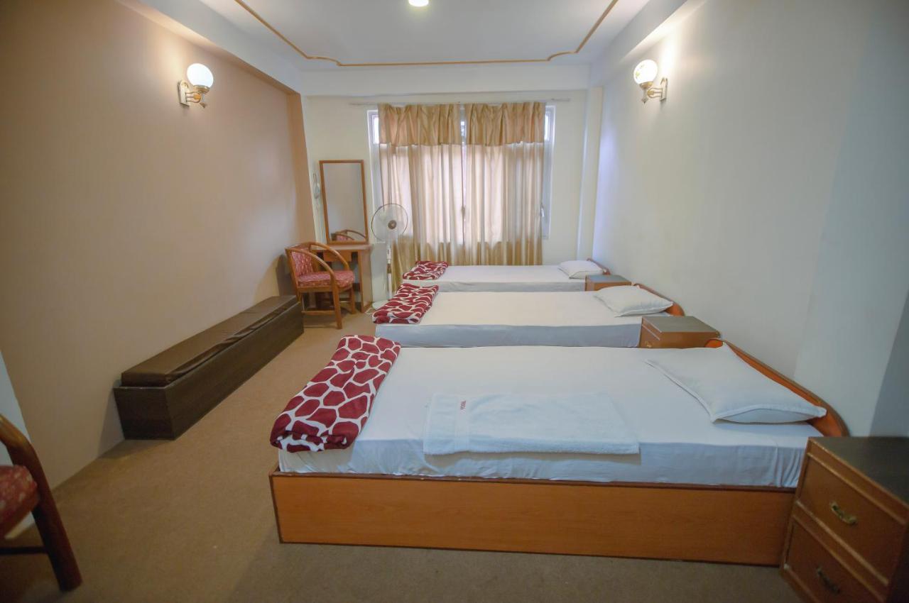 Hotel Triratna カトマンズ エクステリア 写真