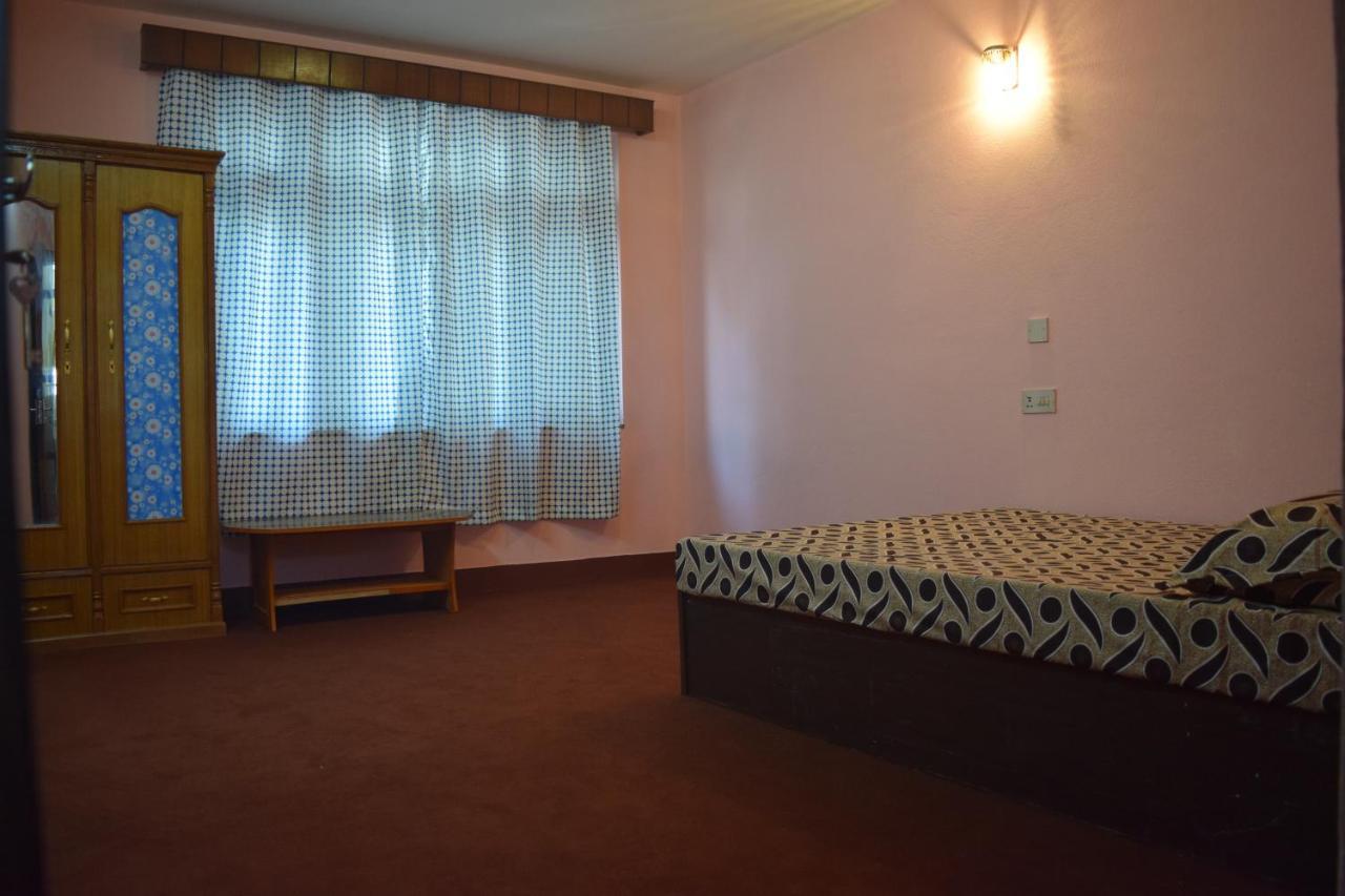 Hotel Triratna カトマンズ エクステリア 写真